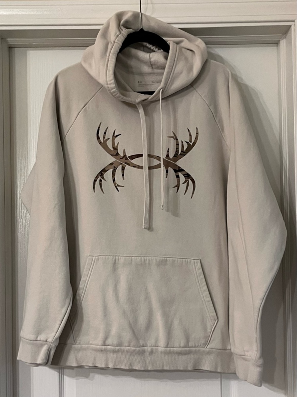 Under Armour XL Cream Pullover Camo UA Logo Design Hoodie W/Kangaroo Pocket
